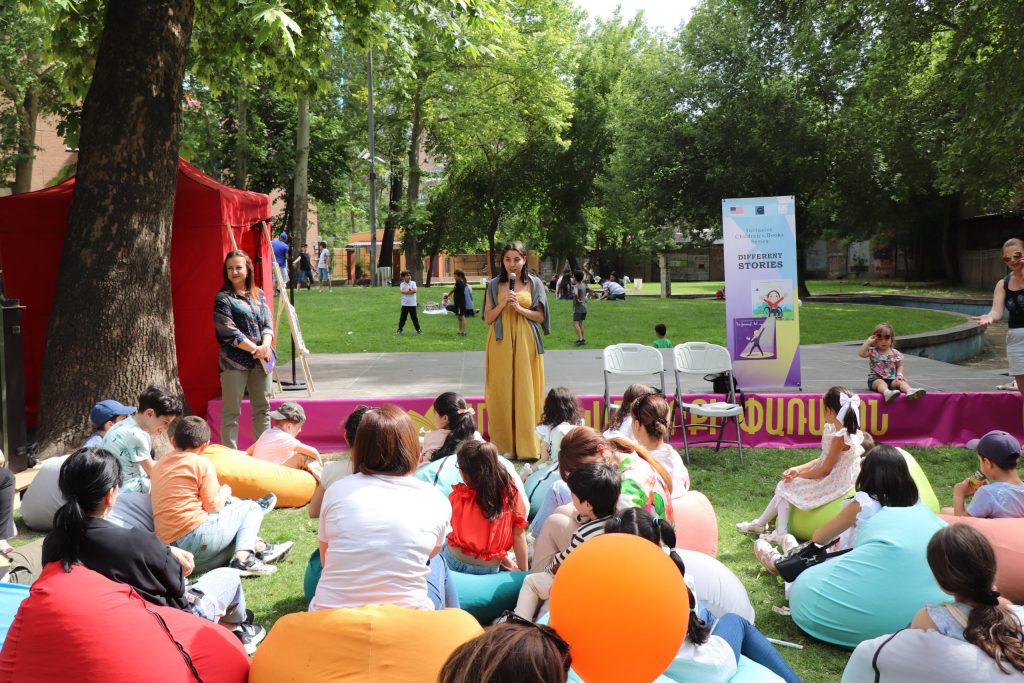 DIFFERENT STORIES Picture Books – Presentation at Children’s Books Festival